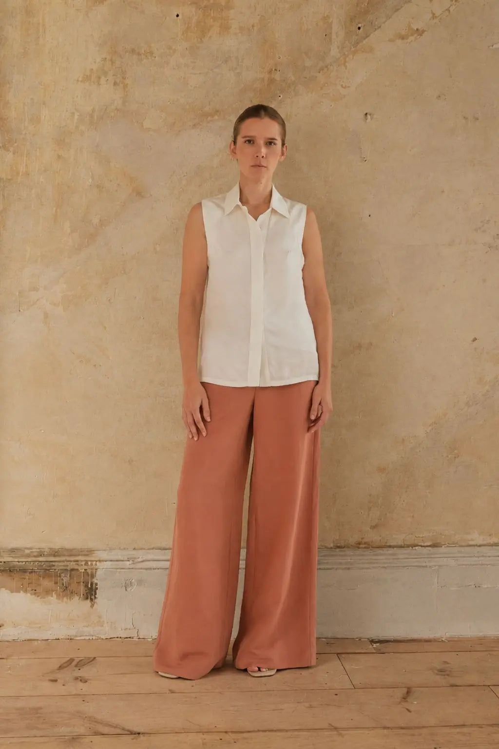 SLEEVELESS VISCOSE SHIRT | Cream