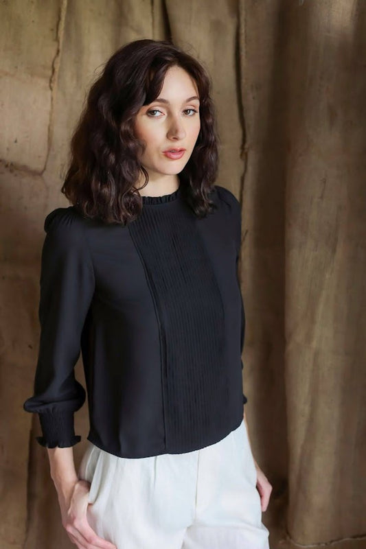 BLACK PLEAT BLOUSE