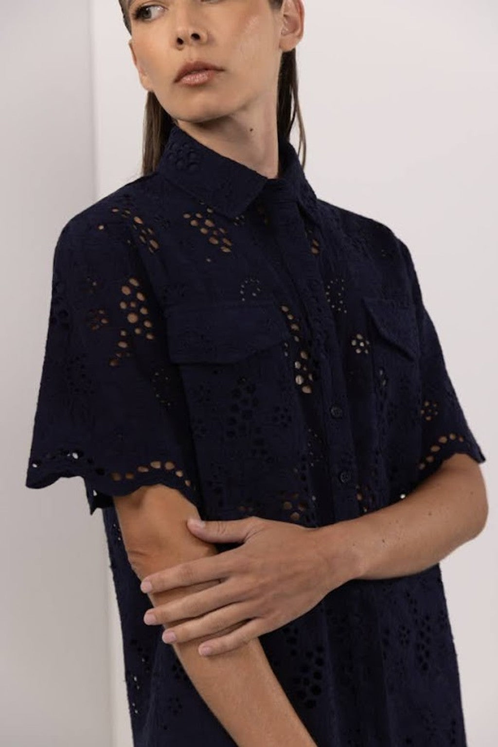 EYELET BLOUSE | NAVY BLUE