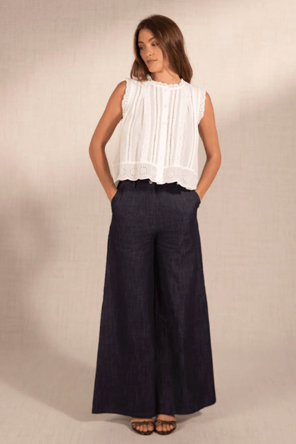 SUNNY SLEVEELESS BLOUSE