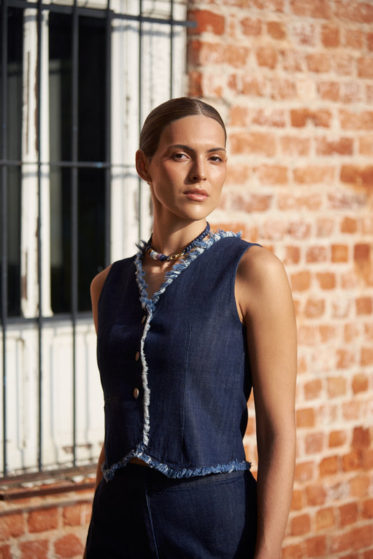 DENIM FRAYED VEST