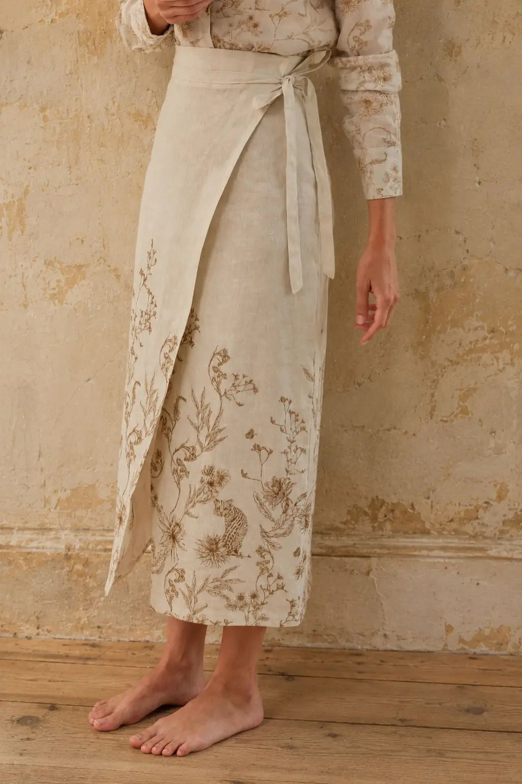 WRAP LINEN MIDI SKIRT | Nebula Ocelot Print